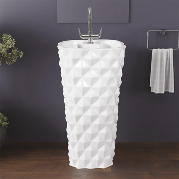 DIAMOND WHITE PEDSTAL